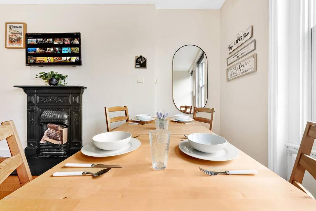 Spacious Sleep 11 With Terrace In Earls Court Ec99 London Exterior photo